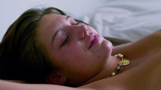 Adele Exarchopoulos, Gemma Arterton – Orphan (2016)